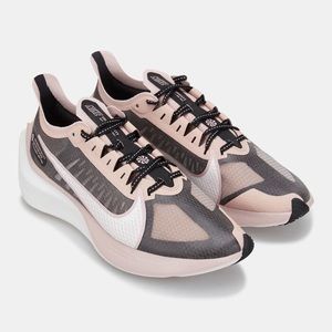 NIKE Zoom Gravity Running Sneakers